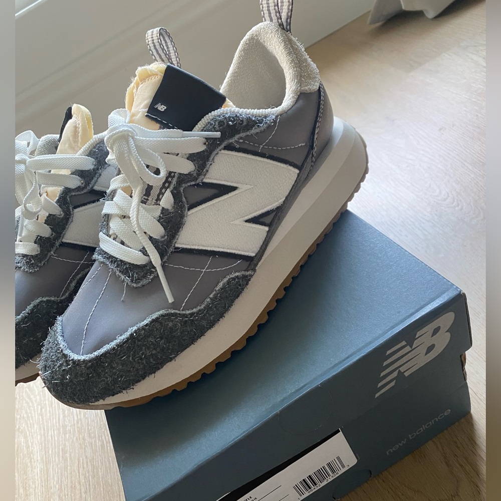 Todd Snyder x NB 237 City Gym Men's 6 Women's 7.5